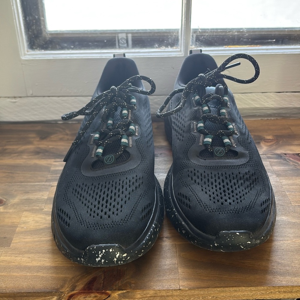 Cole Haan grand 360 tennis shoes